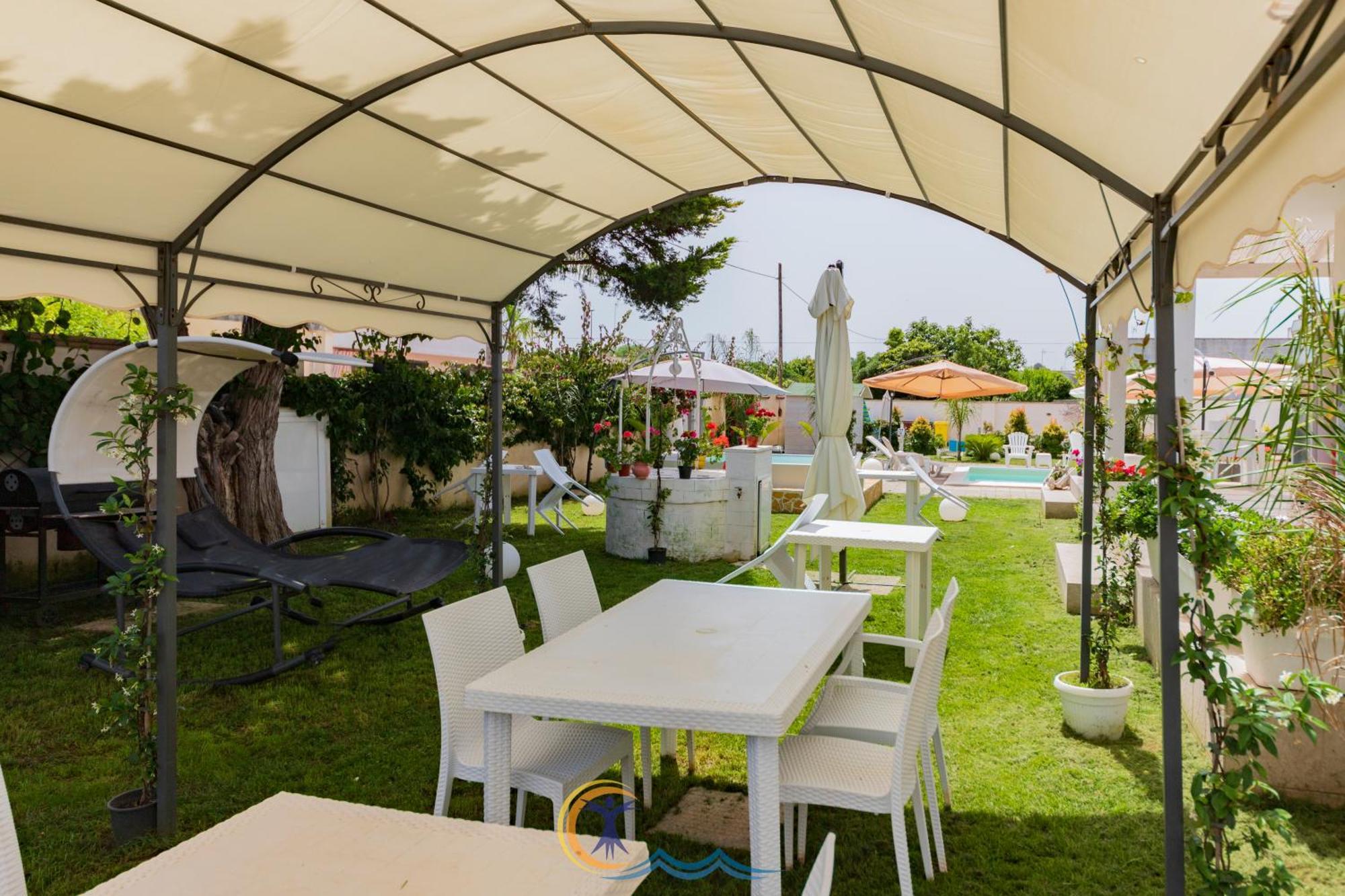Villa Leonardo San Foca - Room, Pool & Restaurant Exterior photo