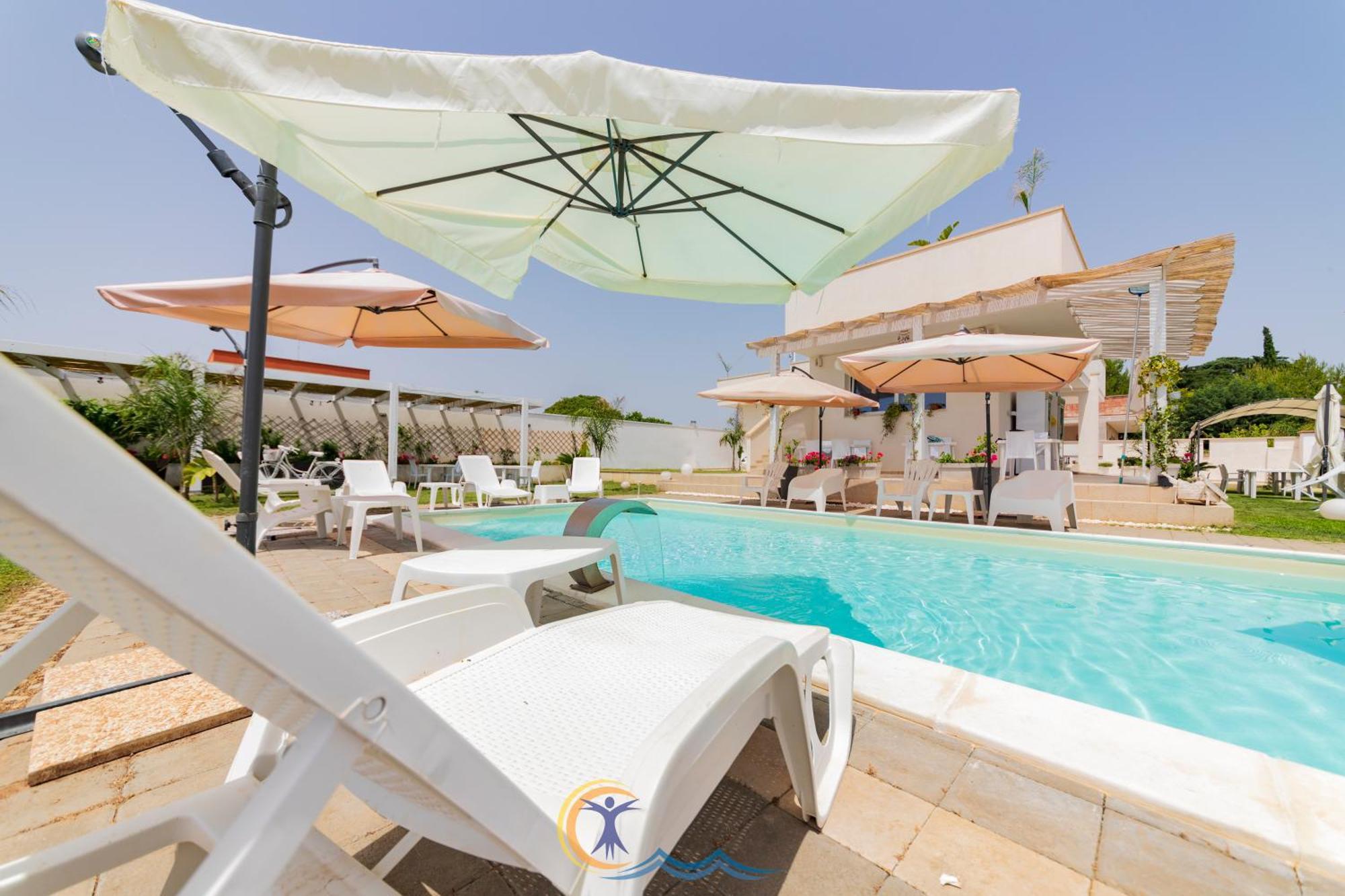 Villa Leonardo San Foca - Room, Pool & Restaurant Exterior photo